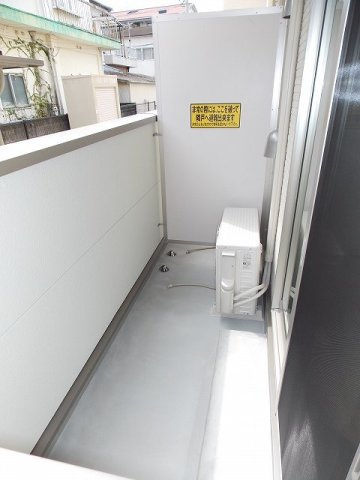 レジデンス　ミモザのバルコニー