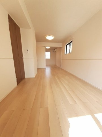 【内装】 | クイーン