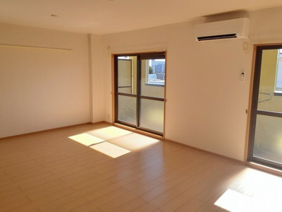 【居間・リビング】 | プレステージコートファミーユ館