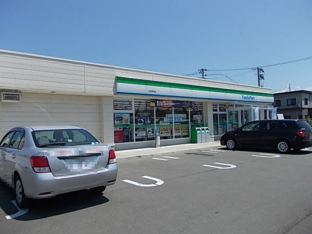 【周辺】 | グレイス　メゾン | ファミリーマート　大仙幸町店まで1000m