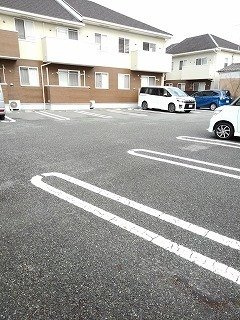 アルバカーサ　Ⅱ号館の駐車場