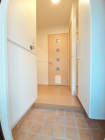 レ　ジュ－ル　カルムの玄関