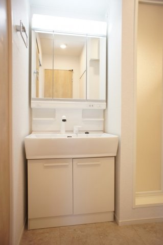 イルシュアＢの洗面所