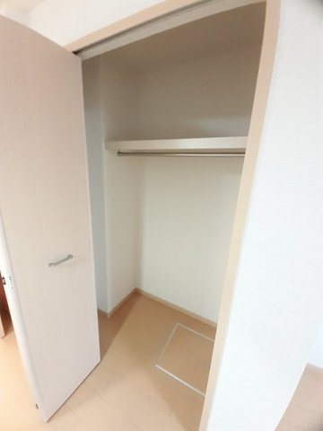 アン・ジュネスの収納