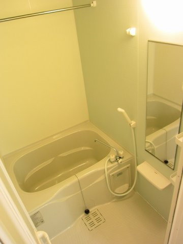 アイリス　Ａの浴室