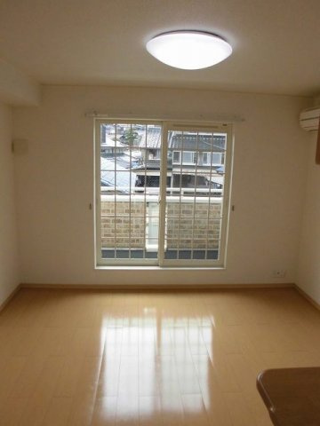 ラフレシールの居間・リビング