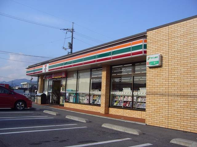 カルフールＢの周辺|セブンイレブンまで900m