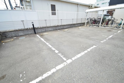 【駐車場】 | エスティームⅡ番館