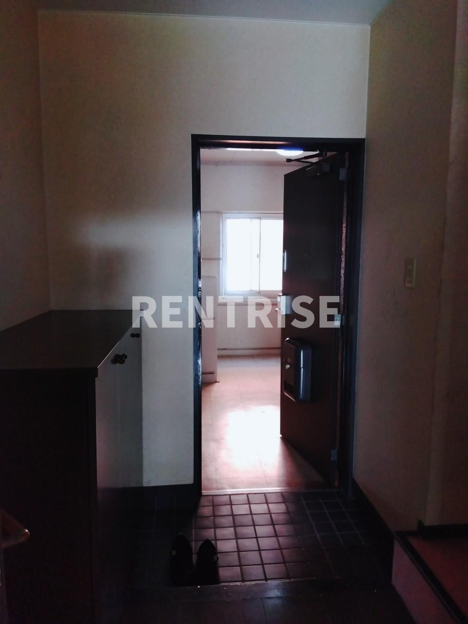 APEXビル新木曽川の玄関