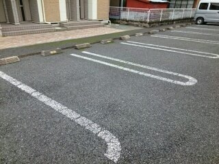 カーサ・ローマＢの駐車場