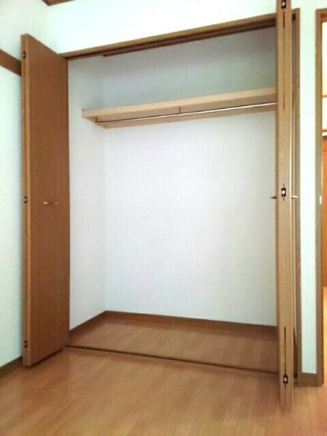 クレスト－ルｆⅡの収納