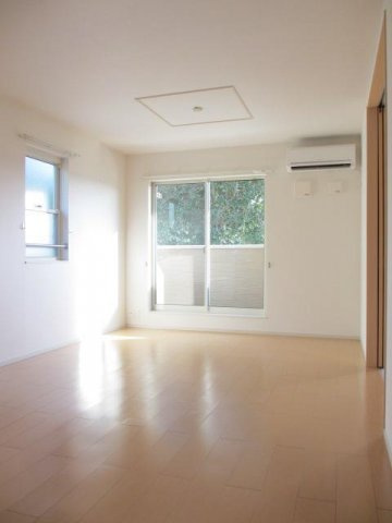 エアリーヒルズＣの居間・リビング