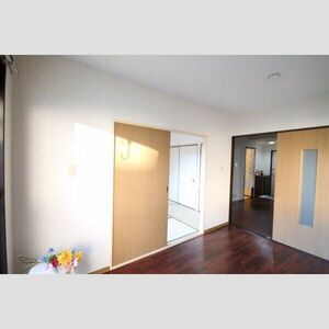 アーバンサイトの居間・リビング