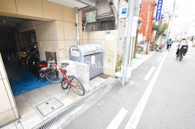 【エントランス】 | CORNICHE長瀬