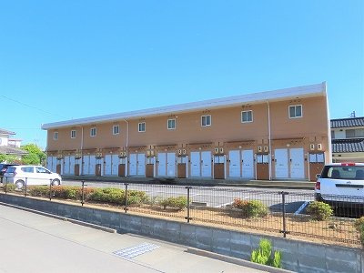 レオパレスブルガリの外観