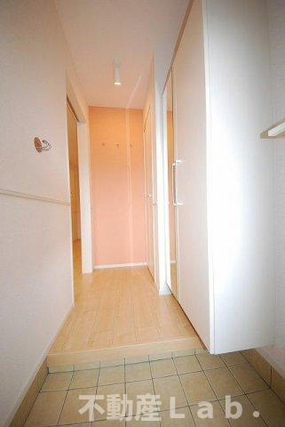 ベラ　ルーチェ　Ａの玄関