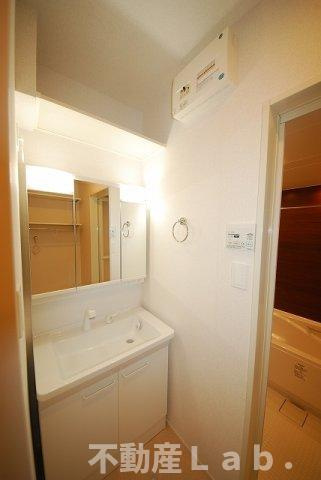 ベラ　ルーチェ　Ａの洗面所