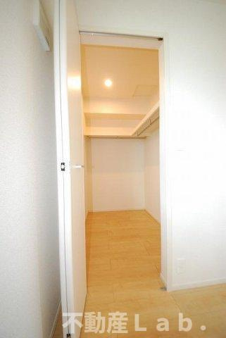 ダダ　フリシュ　Ａの収納