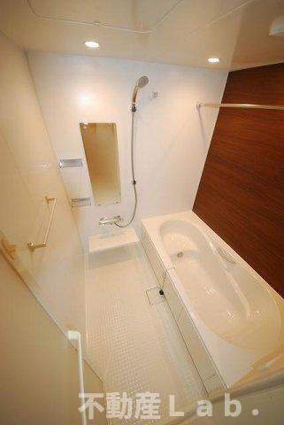 ダダ　フリシュ　Ａの浴室