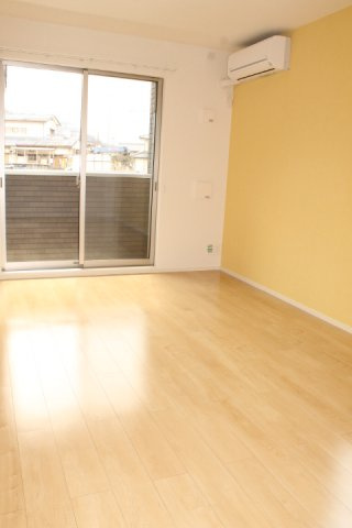 サンライズ桜の居間・リビング