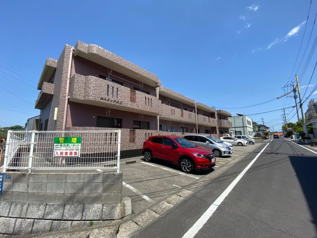 エミネンス久保の外観|落ち着いた雰囲気の外観です