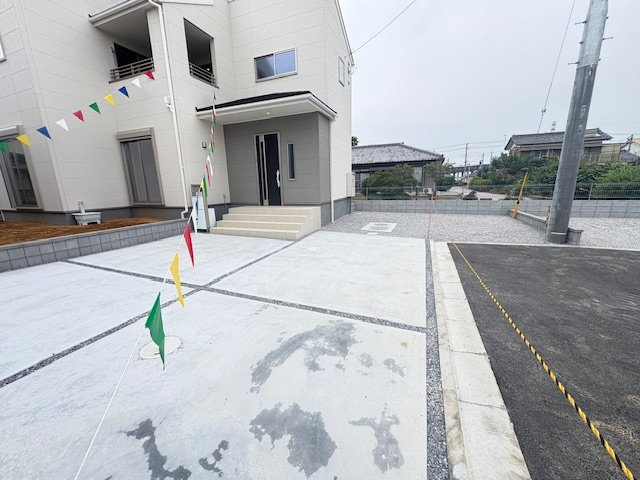 上里町七本木第６（全８棟）１号棟の駐車場