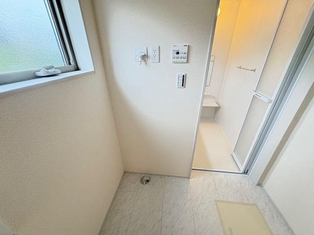 上里町七本木第６（全８棟）１号棟のランドリースペース