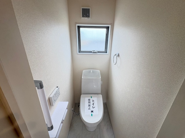 上里町七本木第６（全８棟）１号棟のトイレ