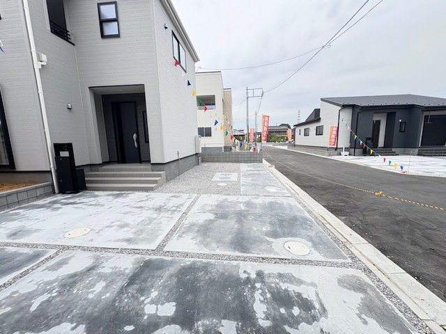 上里町七本木第６（全８棟）4号棟の駐車場
