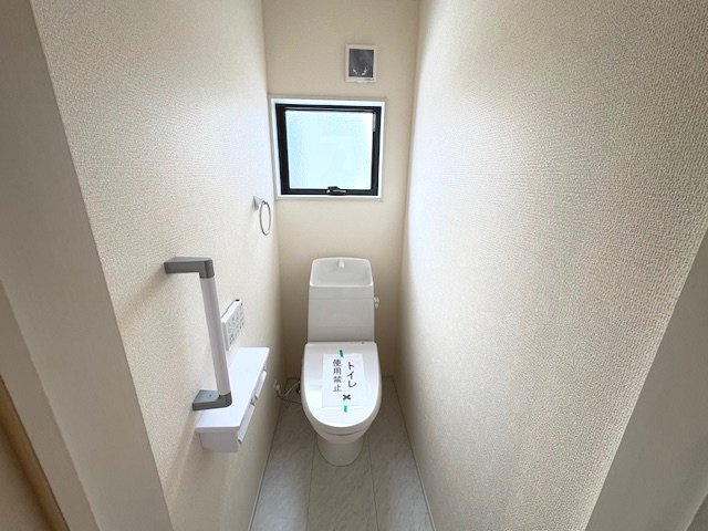 上里町七本木第６（全８棟）7号棟のトイレ|建物完成済みでございます。お部屋のご内覧可能でございます。お気軽にお問合せ下さいませ(^▽^)/