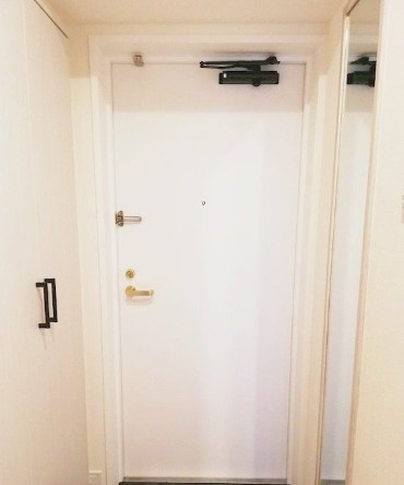 レジディア目白の玄関