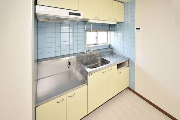 ビレッジハウス公郷4号棟のキッチン|ビレッジハウスの同一物件・同一タイプの間取りの写真です