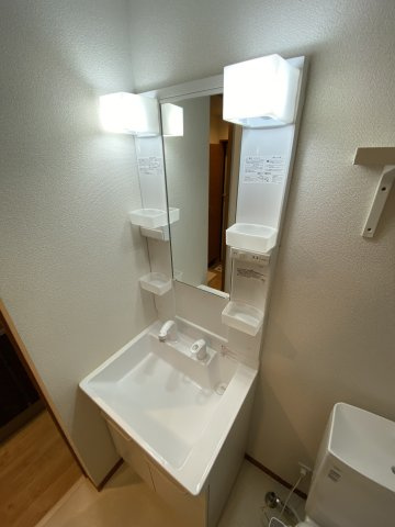 ベイルーム瀬戸の独立洗面台|朝の身支度には欠かせない独立洗面化粧台