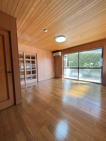 下末吉6丁目APの洋室|スタンダードな洋室です