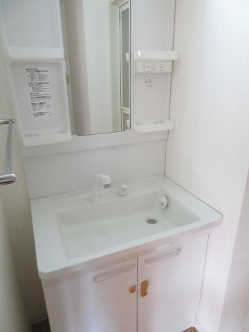 クラールハイト秋本の洗面所|コンパクトで使いやすい洗面所