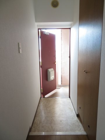 クラールハイト秋本の玄関|きれいな玄関です