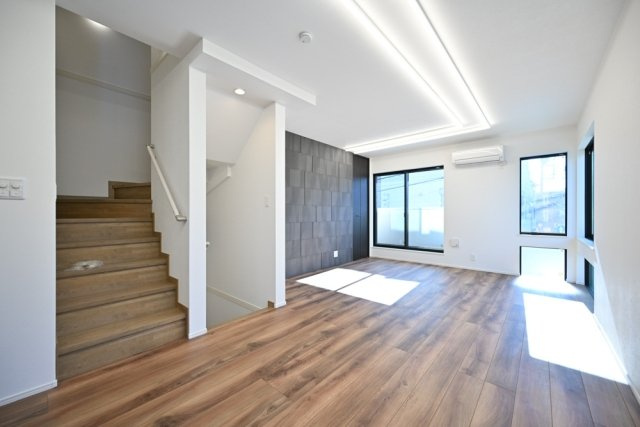 大田区南千束３丁目戸建　１号棟の居間・リビング|リビングです