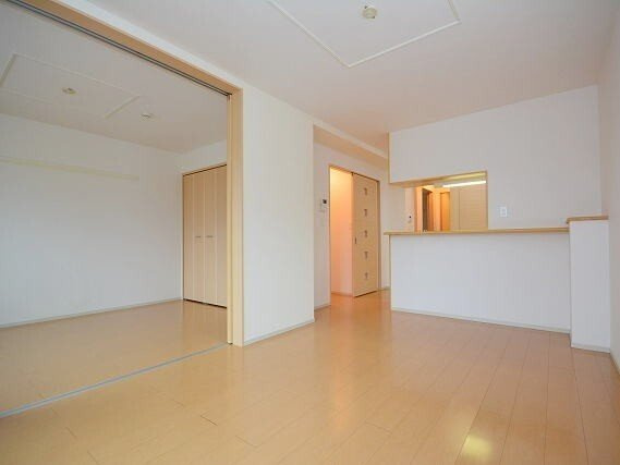 ラフィナート松南の居間・リビング|ゆったり過ごせる居間です