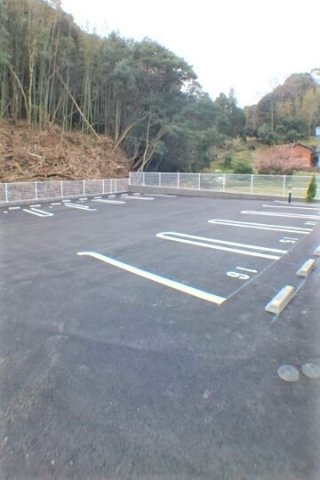 ポルトボヌールⅡの駐車場|駐車スペースもあります