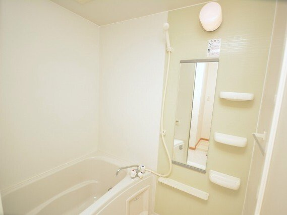 プロムナード唐津Ａの浴室|日々の疲れを癒すお風呂付です