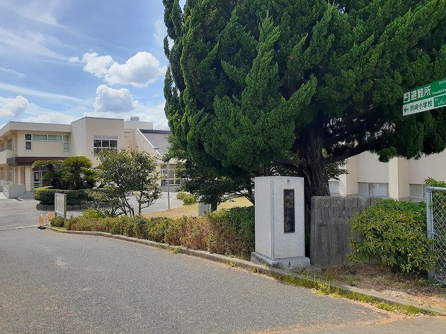 ラ・コリーヌの周辺|浜崎小学校まで800m