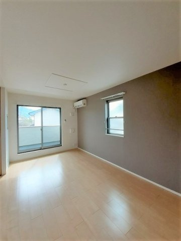 ラ・コリーヌの居間・リビング|ゆったり過ごせる居間です