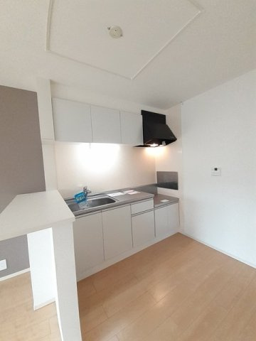 ラ・コリーヌのキッチン|きれいなキッチンです