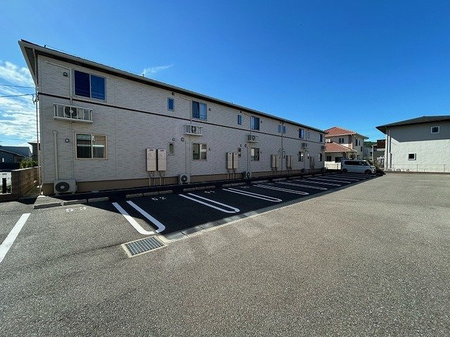 サンライズ　Ｃの駐車場|駐車場があります