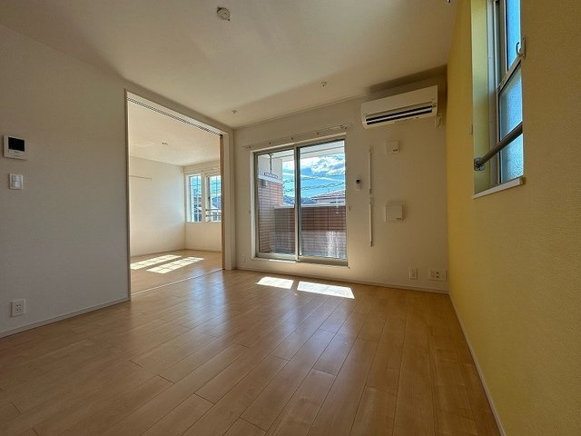 サンライズ　Ｃの居間・リビング|居間です