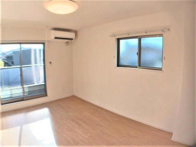 かがみ　ＣＶＯ　秋の居間・リビング|こちらのリビングで趣味の時間をお楽しみください