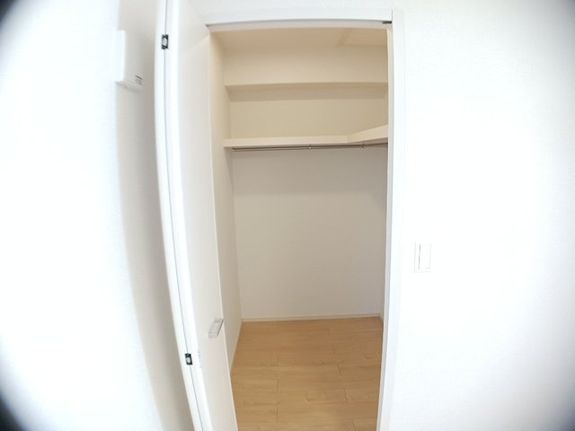 かがみ　ＣＶＯ　秋の収納|たっぷりとした収納スペースです