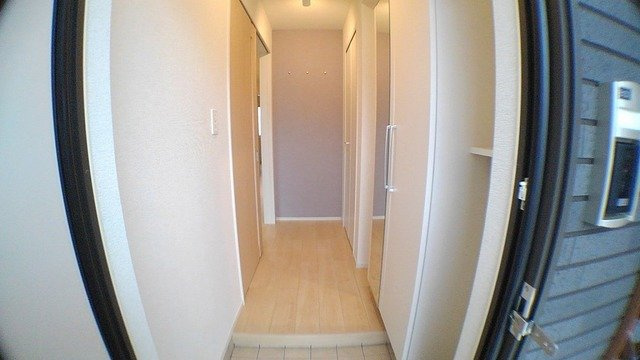 ラックフィールドＢの玄関|収納もある玄関です