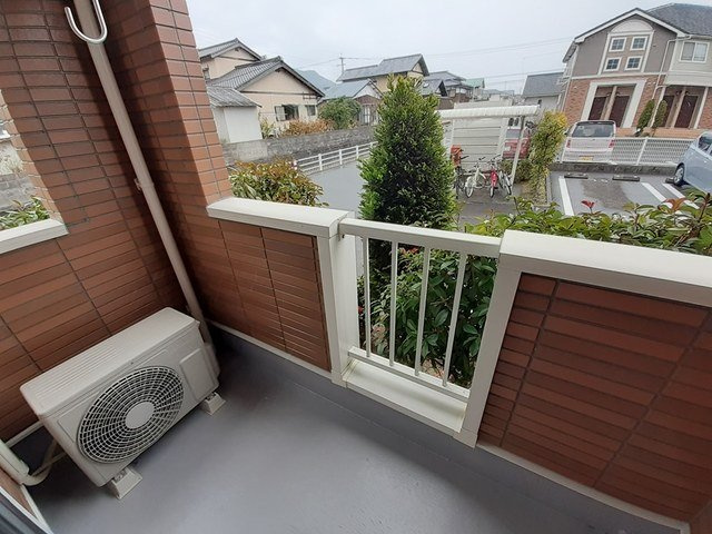 クレマチスＢのバルコニー|バルコニーからの眺めを楽しみながら食事をしませんか