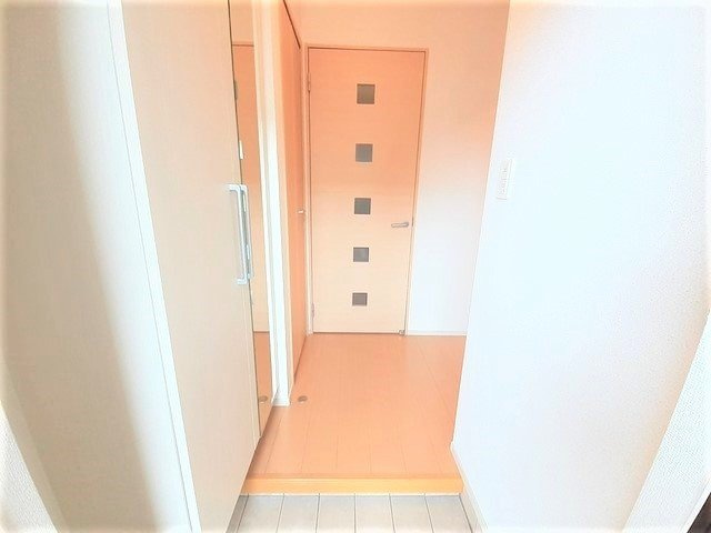 サンシャインヒルズＢの玄関|落ち着いた玄関です